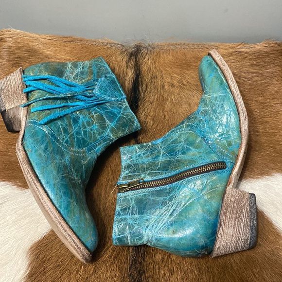 Ferrini womens ankle booties size 7.5 very nice and great color! - Picture 2 of 11